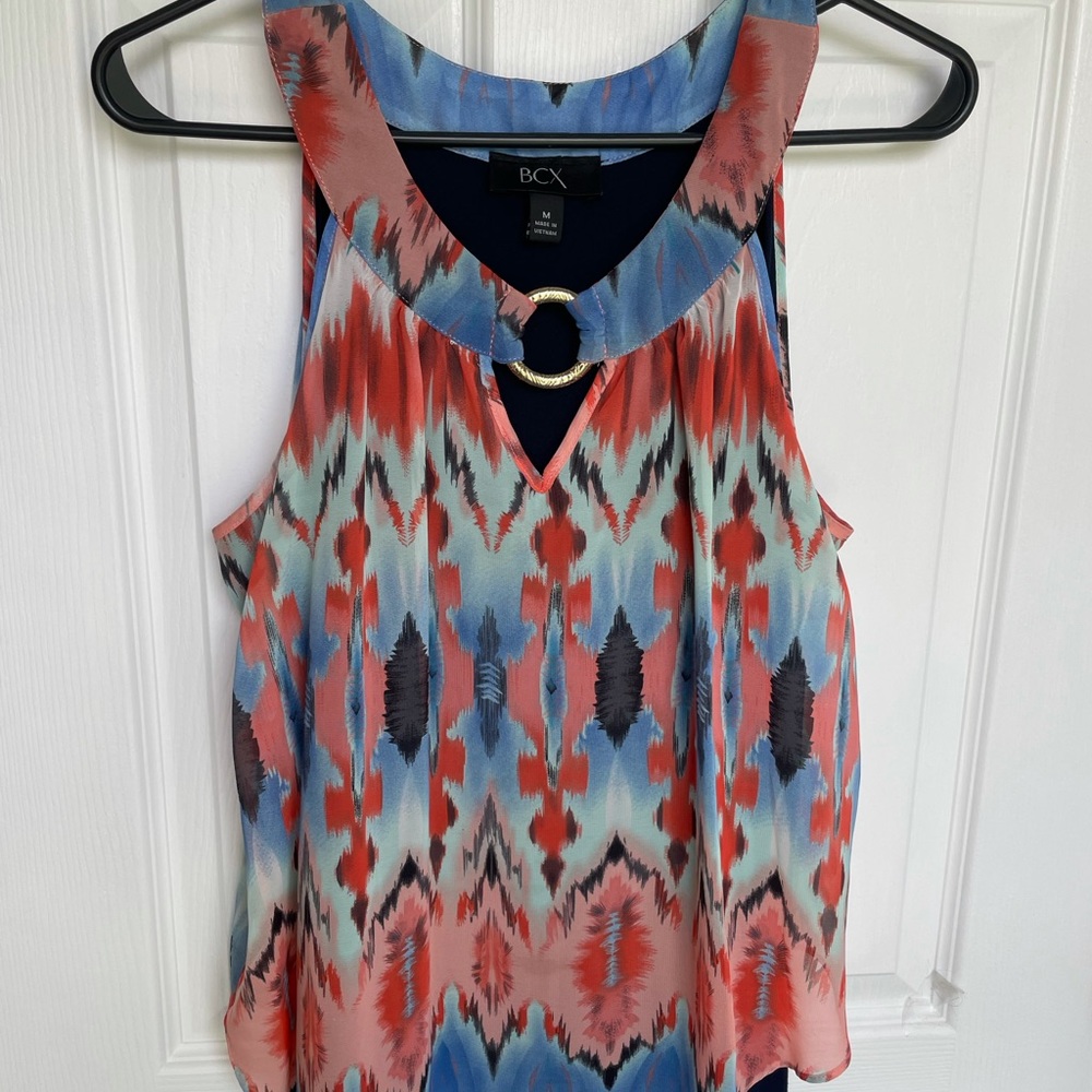 BCX Flowy Sleeveless Top. Medium